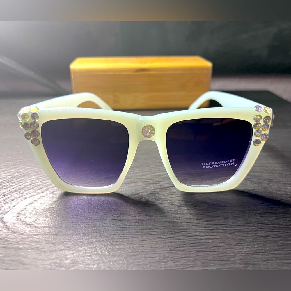 SO ICIE SKY BLUE IRIDESCENT RHINESTONES SUNGLASSES EVENING PARTY VIBES